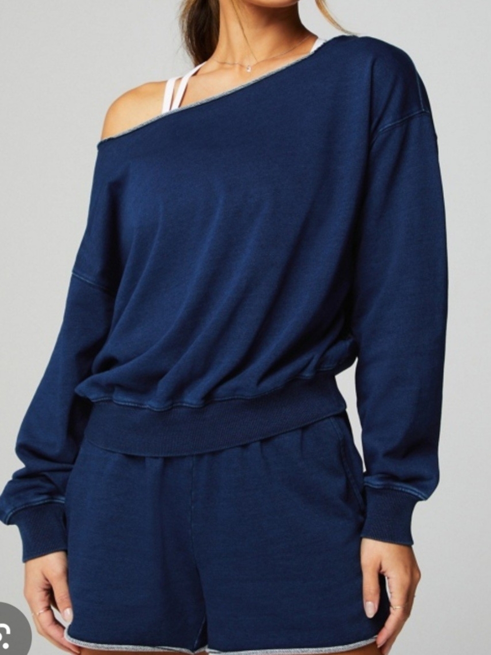 Fabletics Off-Shoulder Navy  Women's Sweatshirt. Sz. XL. NWT.